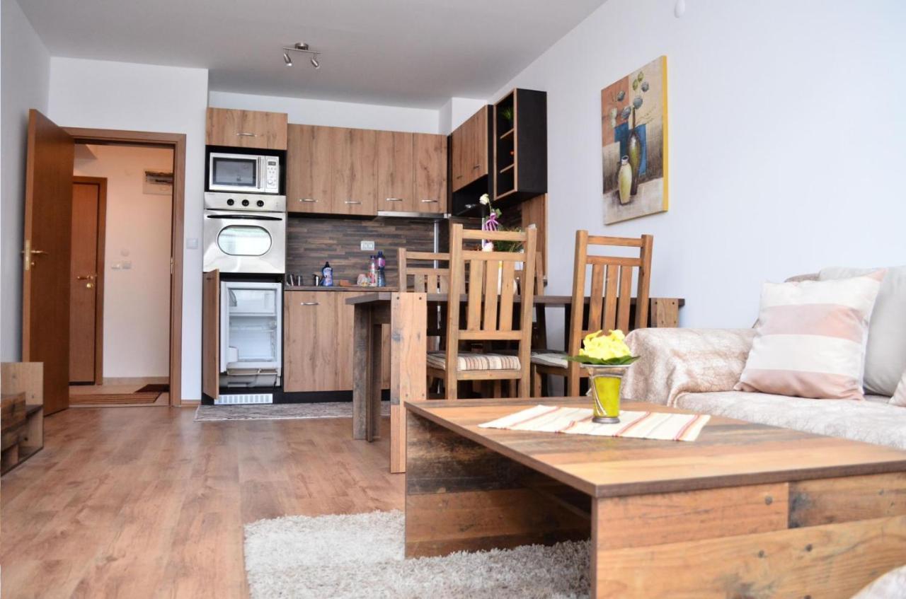Appartement Двустаен Апартамент Горски Кът Банско Extérieur photo